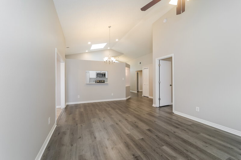 2,340/Mo, 12702 Whiterapids Dr Orlando, FL 32828 Misc View 2