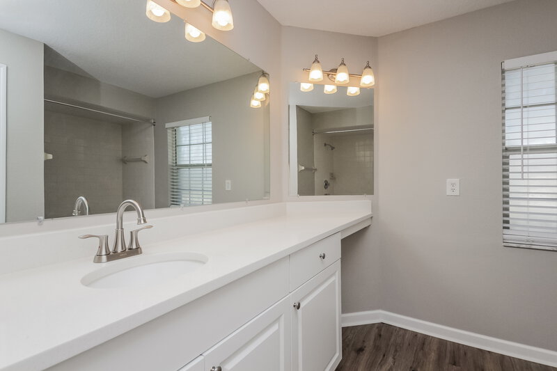 1,955/Mo, 588 Oak Branch Cir Kissimmee, FL 34758 Bathroom View