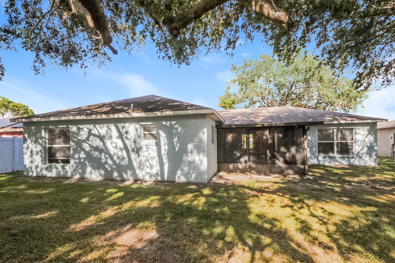 1,955/Mo, 588 Oak Branch Cir Kissimmee, FL 34758 Rear View