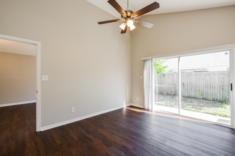 2,295/Mo, 12640 Whiterapids Dr Orlando, FL 32828 Main Bedroom View 2