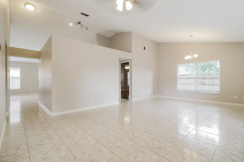 2,430/Mo, 945 Little Creek Rd Orlando, FL 32825 Living Room View