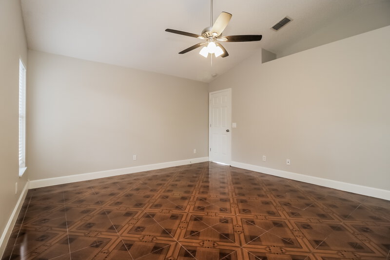 2,430/Mo, 945 Little Creek Rd Orlando, FL 32825 Main Bedroom View 2