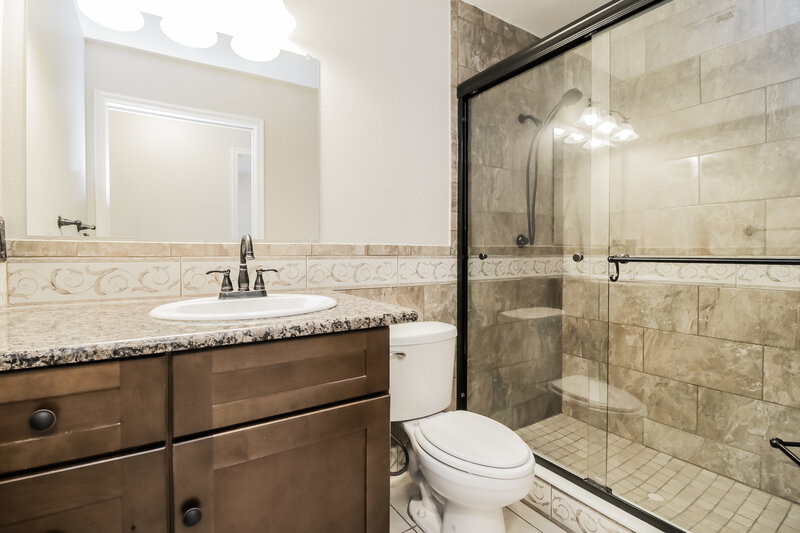 2,430/Mo, 945 Little Creek Rd Orlando, FL 32825 Bathroom View