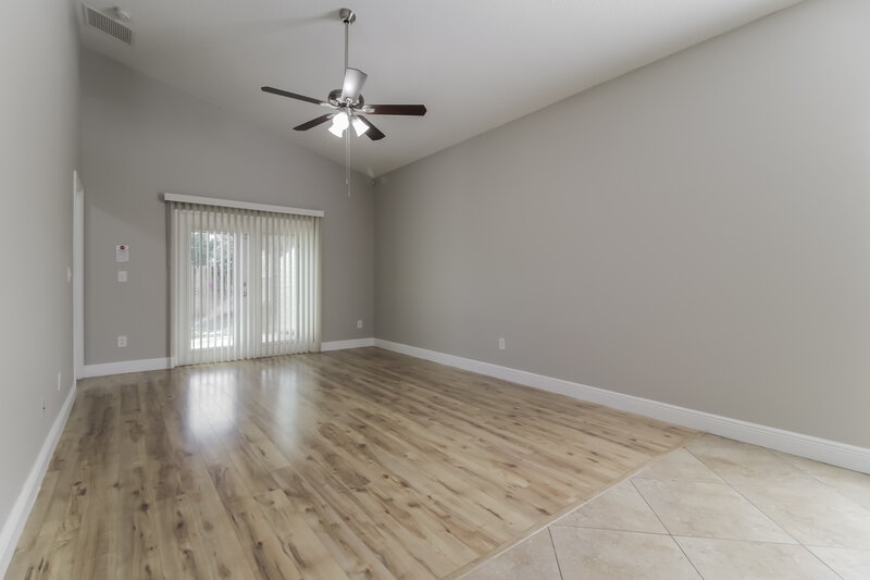 2,170/Mo, 5551 Pats Pt Winter Park, FL 32792 Living Room View 3