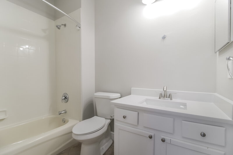 2,170/Mo, 5551 Pats Pt Winter Park, FL 32792 Bathroom View