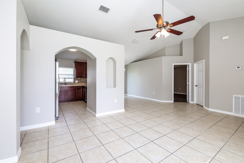 2,100/Mo, 338 Chiquita Ct Kissimmee, FL 34758 Living Room View