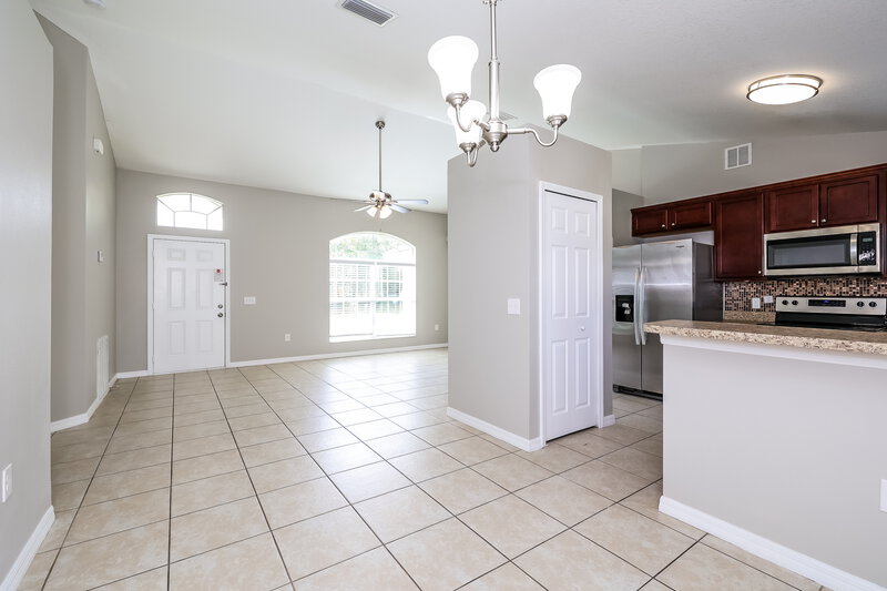 2,100/Mo, 338 Chiquita Ct Kissimmee, FL 34758 Dining Room View
