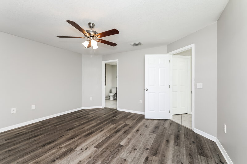 2,100/Mo, 338 Chiquita Ct Kissimmee, FL 34758 Main Bedroom View