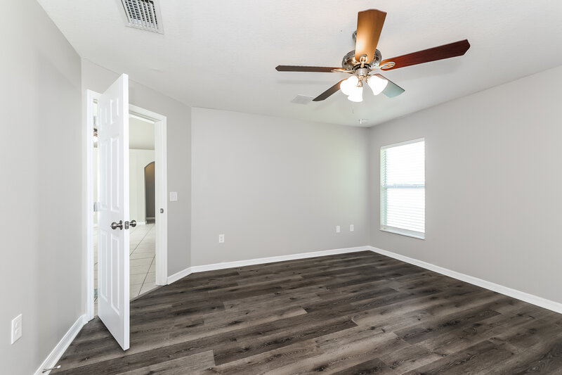 2,100/Mo, 338 Chiquita Ct Kissimmee, FL 34758 Main Bedroom View 2