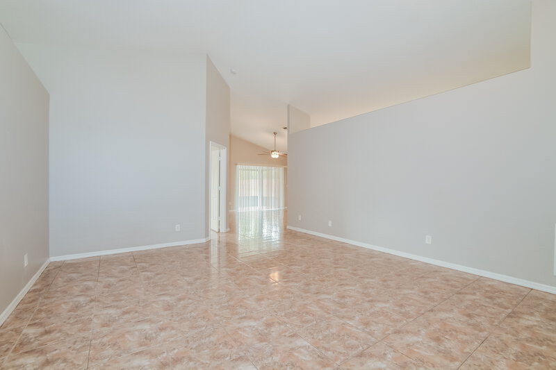 2,330/Mo, 3097 Birmingham Blvd Orlando, FL 32829 Living Room View