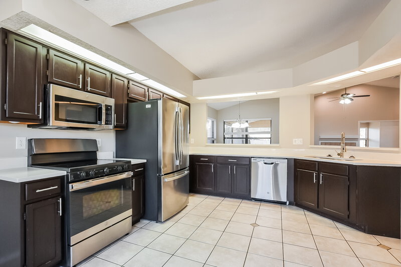 2,345/Mo, 1086 Manigan Ave Oviedo, FL 32765 Kitchen View