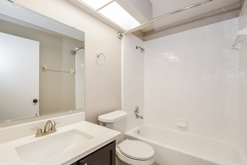 2,345/Mo, 1086 Manigan Ave Oviedo, FL 32765 Bathroom View