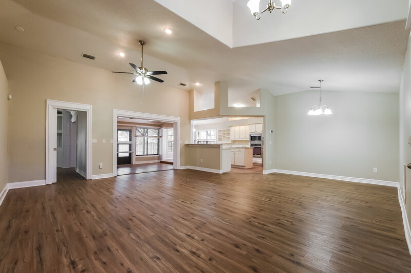 2,095/Mo, 4661 Marsh Harbor Dr Tavares, FL 32778 Living Room View