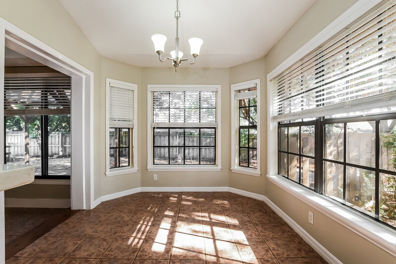 2,095/Mo, 4661 Marsh Harbor Dr Tavares, FL 32778 Breakfast Nook View