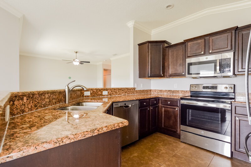 2,295/Mo, 4496 Manica Dr Tavares, FL 32778 Kitchen View