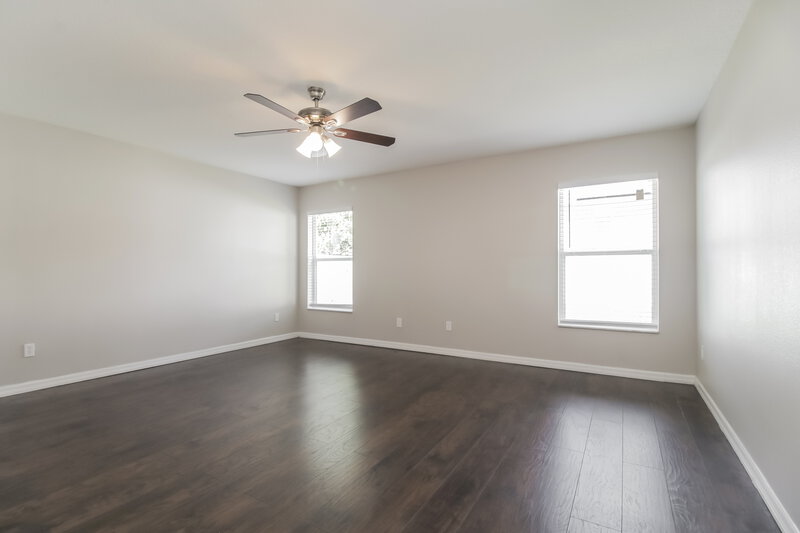 2,250/Mo, 15629 Galbi Dr Orlando, FL 32828 Main Bedroom View