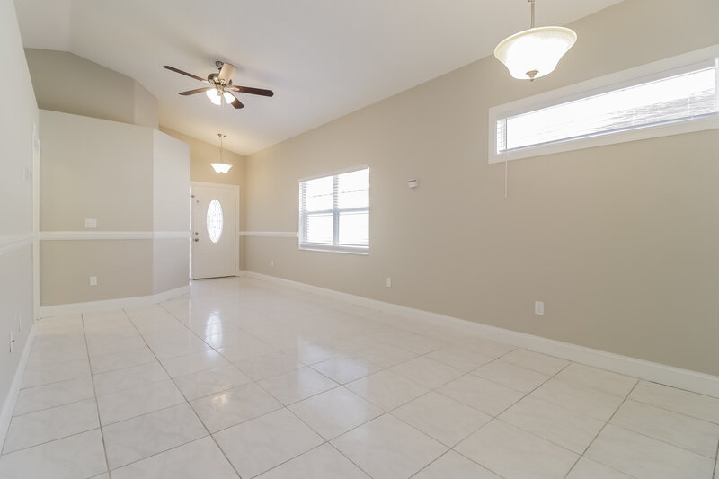 2,070/Mo, 6340 Tidewave St Orlando, FL 32822 Living Room View 2