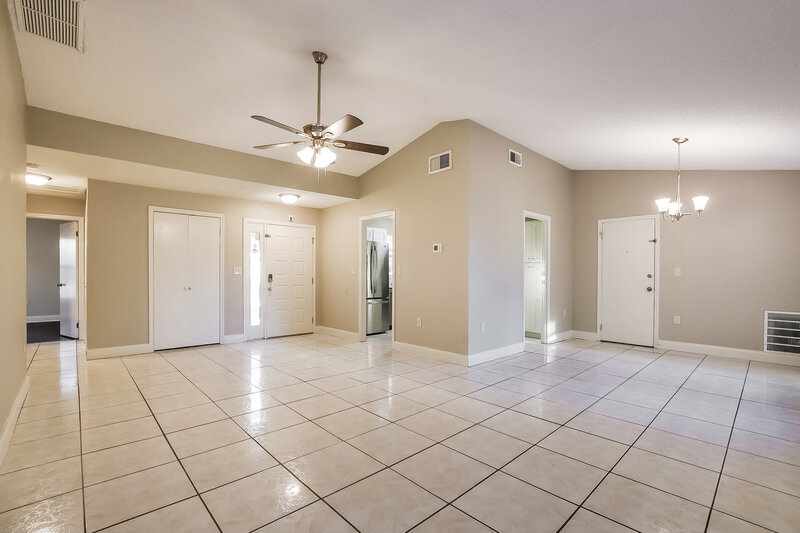 2,255/Mo, 4863 Reginald Rd Orlando, FL 32829 Living Room View 2