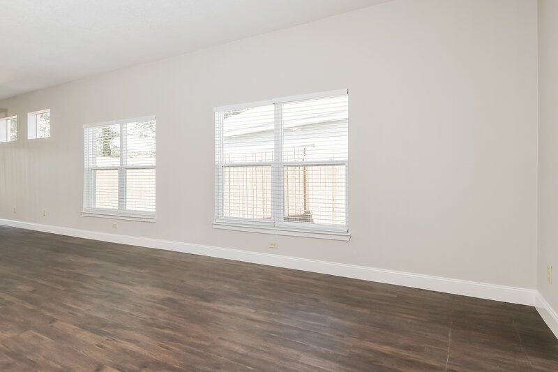 2,140/Mo, 1324 Longville Cir Tavares, FL 32778 Living Room View 2