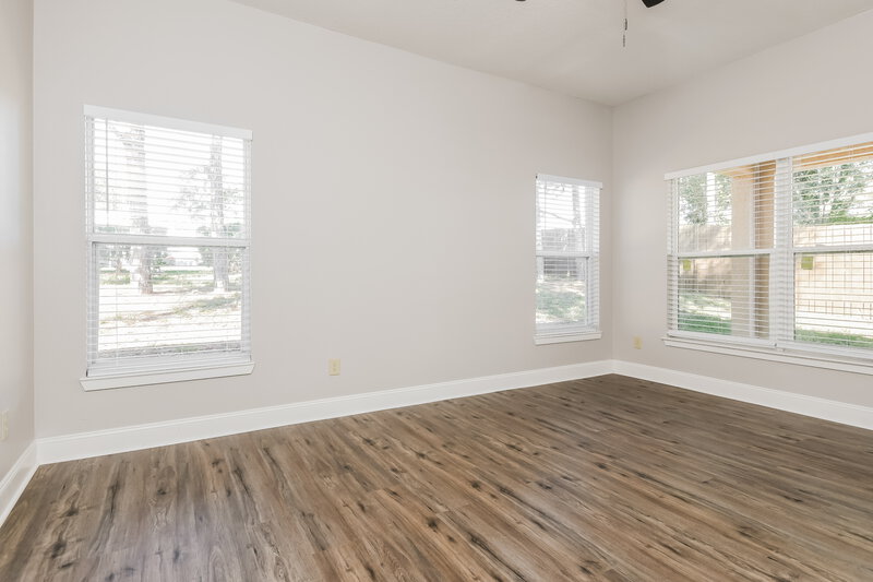2,140/Mo, 1324 Longville Cir Tavares, FL 32778 Main Bedroom View 2