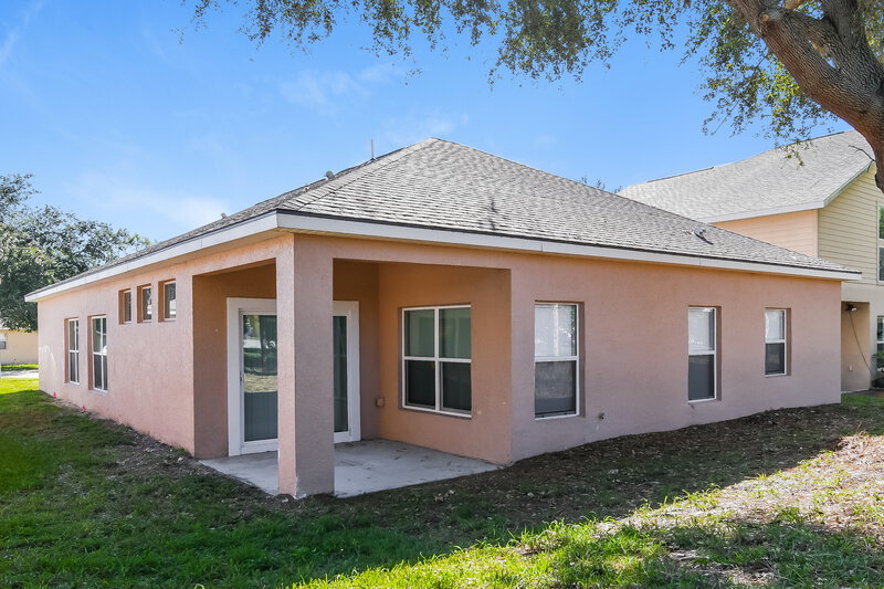 2,140/Mo, 1324 Longville Cir Tavares, FL 32778 Rear View