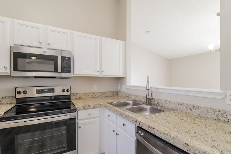 3,230/Mo, 3628 Fox Hollow Dr Orlando, FL 32829 Kitchen View 2