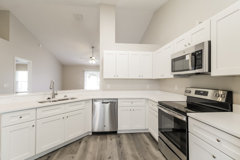 3,230/Mo, 104 Little Fox Ave Sanford, FL 32773 Kitchen View