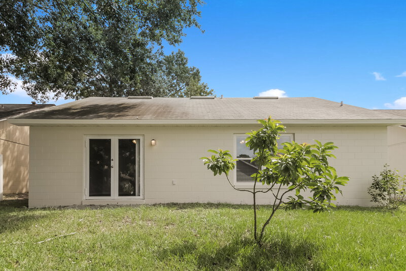 3,230/Mo, 104 Little Fox Ave Sanford, FL 32773 Rear View