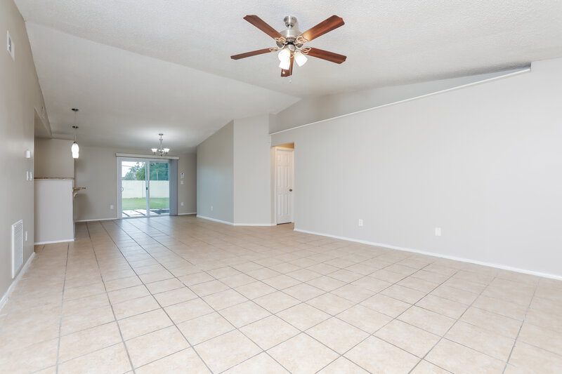 2,245/Mo, 5532 Garden Grove Cir Winter Park, FL 32792 Living Room View 2