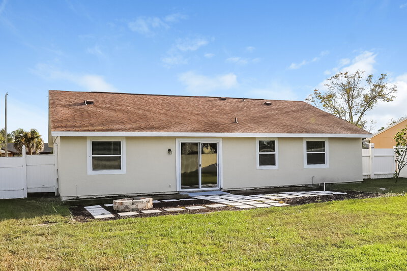 2,245/Mo, 5532 Garden Grove Cir Winter Park, FL 32792 Rear View 2