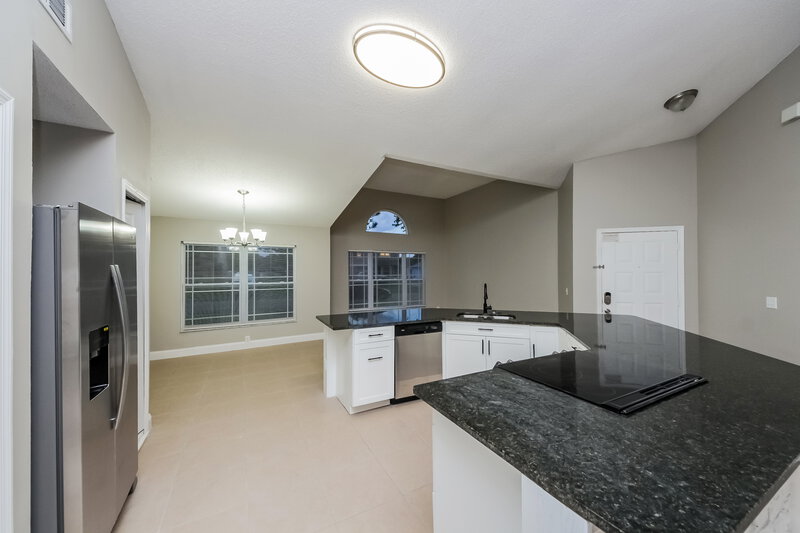 2,430/Mo, 240 Satinwood Cir Kissimmee, FL 34743 Kitchen View