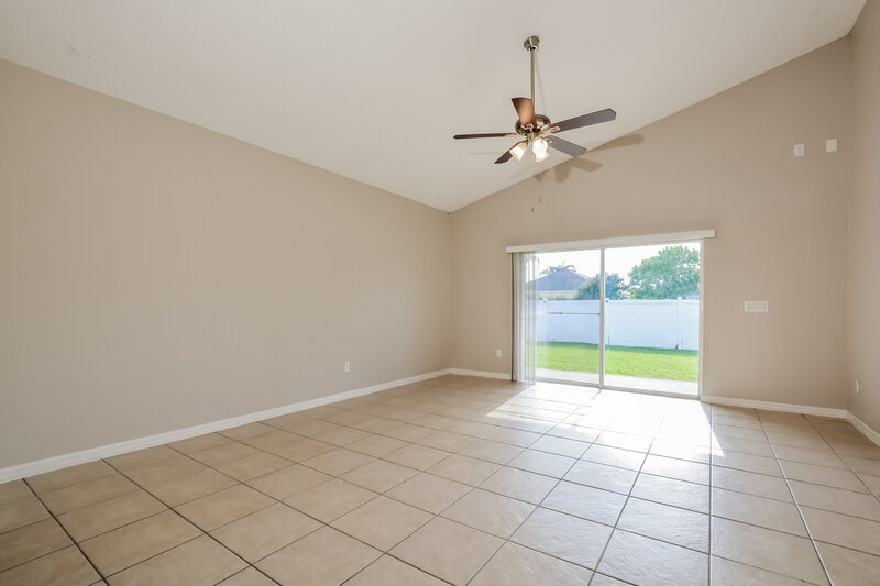 2,890/Mo, 140 Conch Key Way Sanford, FL 32771 Dining Room View