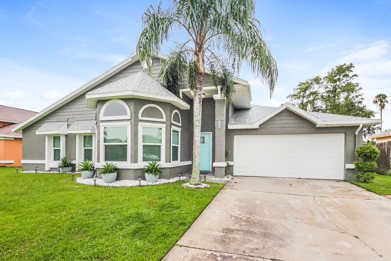 2,320/Mo, 321 Blue Bayou Dr Kissimmee, FL 34743 Front View