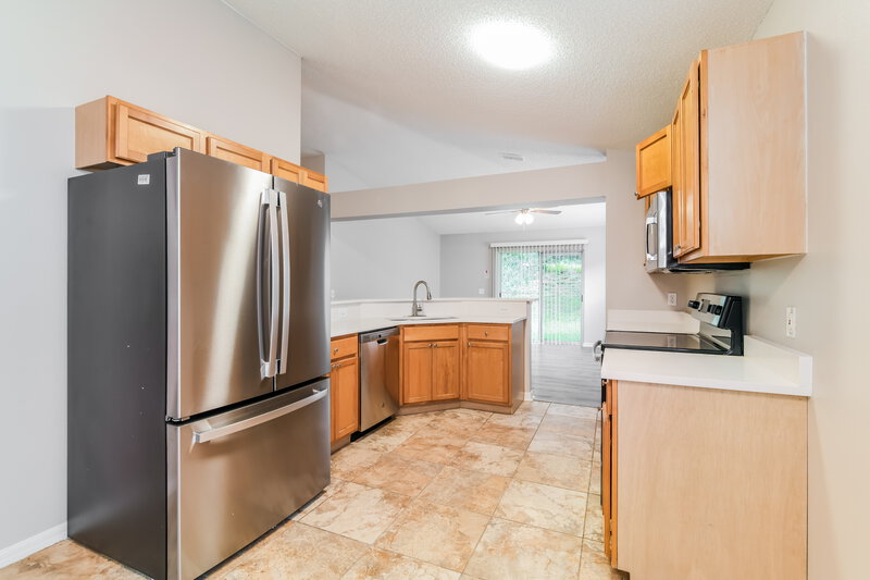 2,740/Mo, 1117 Windy Bluff Dr Minneola, FL 34715 Kitchen View