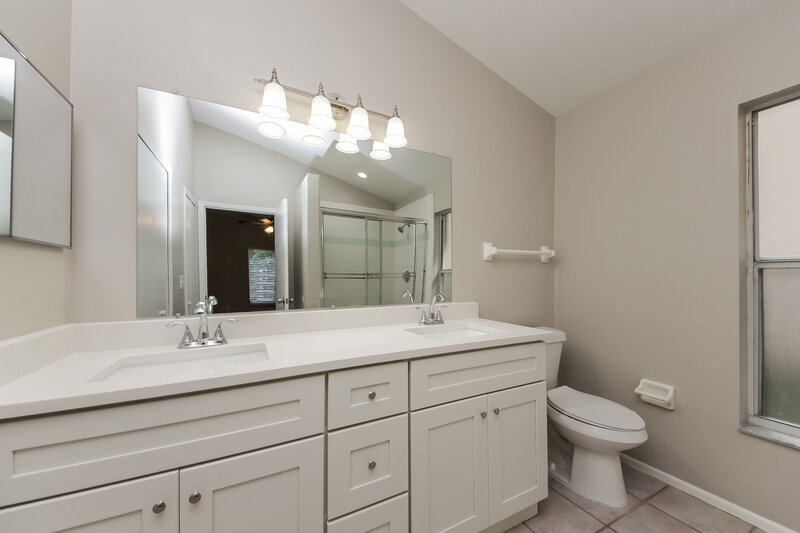 2,195/Mo, 113 Lancer Oak Dr Apopka, FL 32712 Bathroom View