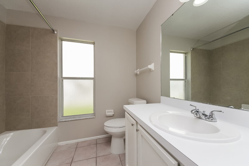 2,195/Mo, 113 Lancer Oak Dr Apopka, FL 32712 Bathroom View 2