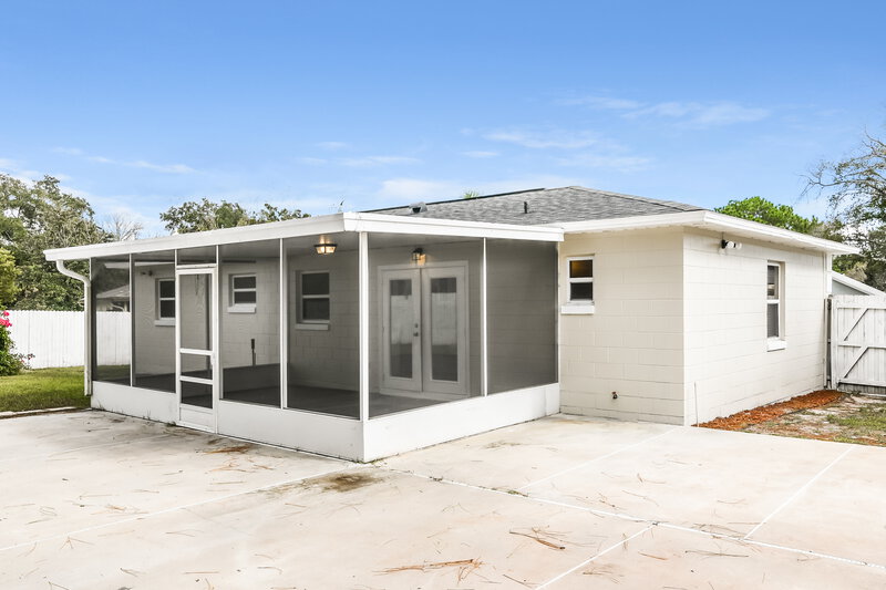 2,075/Mo, 206 Loch Low Dr Sanford, FL 32773 Rear View