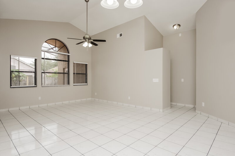 2,360/Mo, 12537 Darby Ave Orlando, FL 32837 Living Room View 2