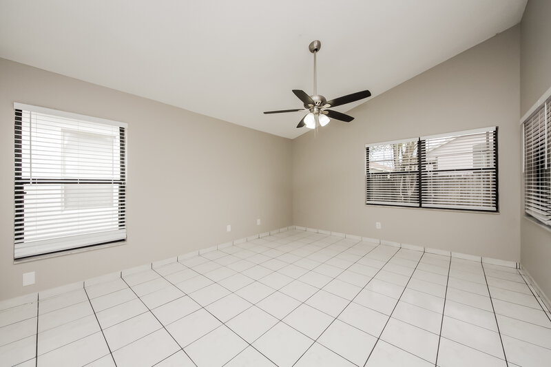 2,360/Mo, 12537 Darby Ave Orlando, FL 32837 Family Room View