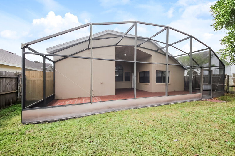 2,360/Mo, 12537 Darby Ave Orlando, FL 32837 Rear View