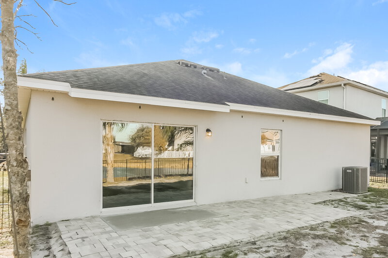 2,105/Mo, 3380 Reedy Glen Dr Kissimmee, FL 34758 Rear View