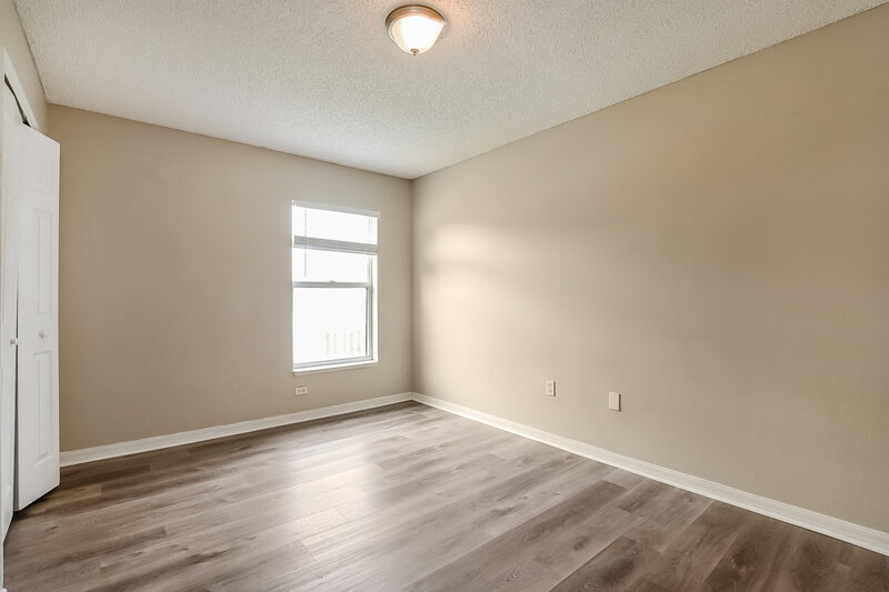 2,095/Mo, 932 Vanderbilt Dr Eustis, FL 32726 Bedroom View