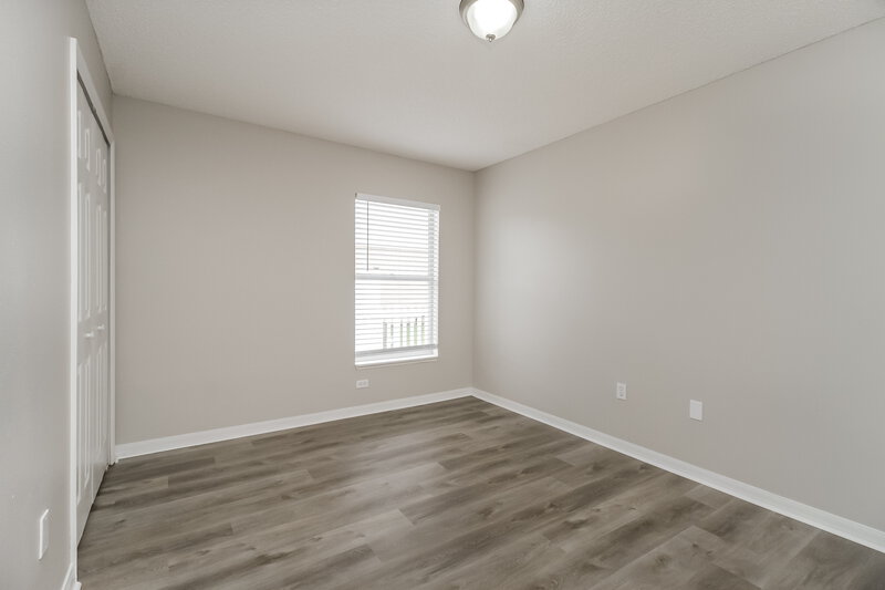 2,295/Mo, 932 Vanderbilt Dr Eustis, FL 32726 Bedroom View 2