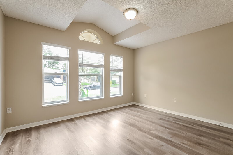 2,095/Mo, 932 Vanderbilt Dr Eustis, FL 32726 Bedroom View 2