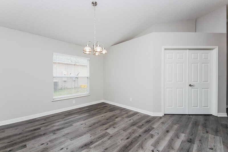 2,365/Mo, 4150 Waltham Forest Dr Tavares, FL 32778 Dining Room View