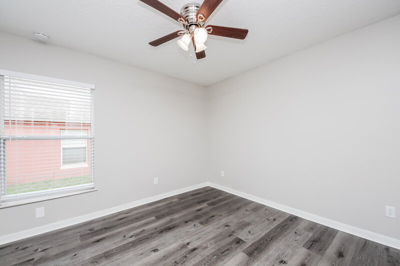 2,365/Mo, 4150 Waltham Forest Dr Tavares, FL 32778 Bedroom View 3