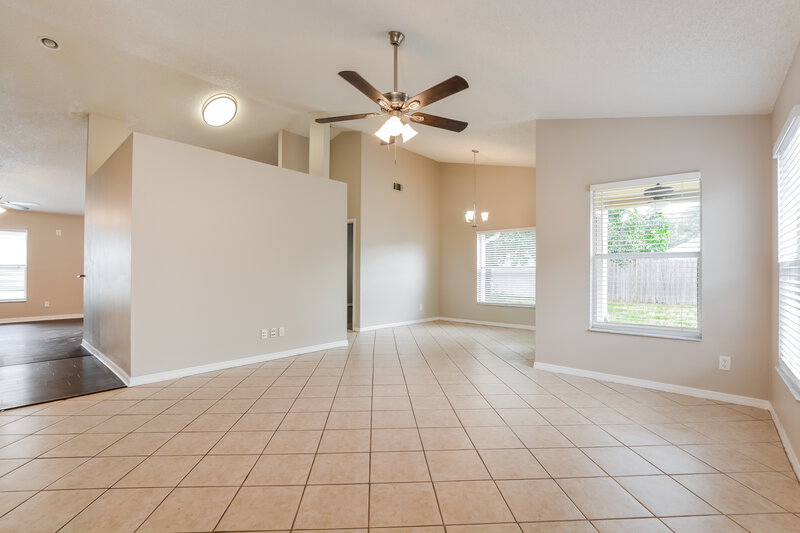 2,415/Mo, 628 Wechsler Cir Orlando, FL 32824 Living Room View 2