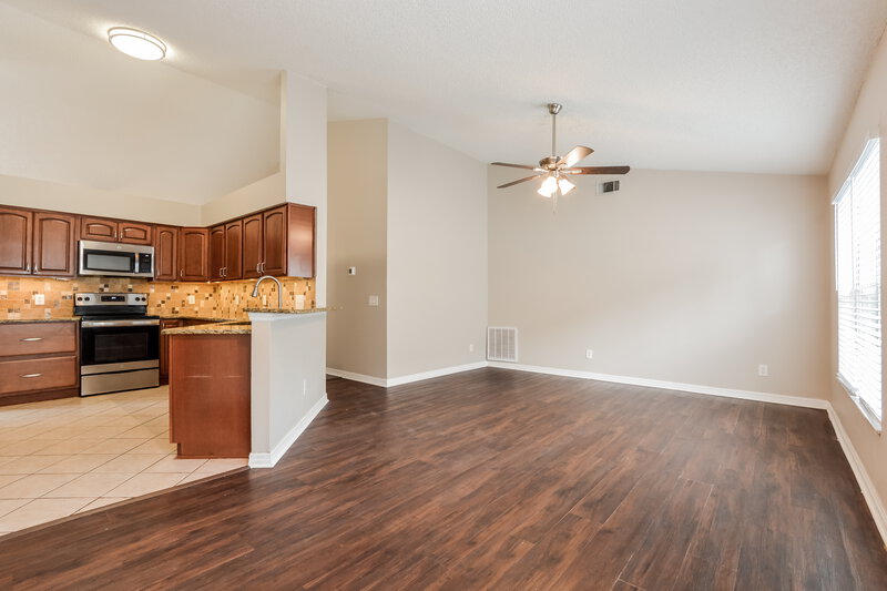 2,415/Mo, 628 Wechsler Cir Orlando, FL 32824 Family Room View