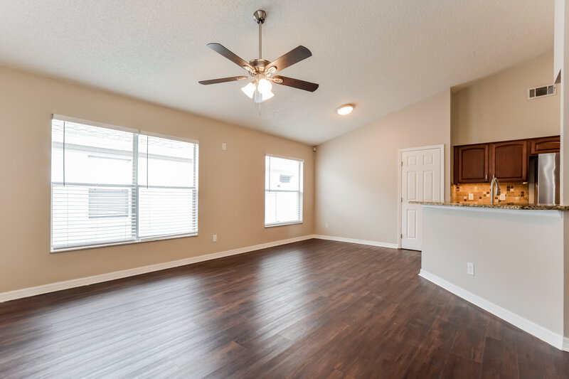 2,415/Mo, 628 Wechsler Cir Orlando, FL 32824 Family Room View 3