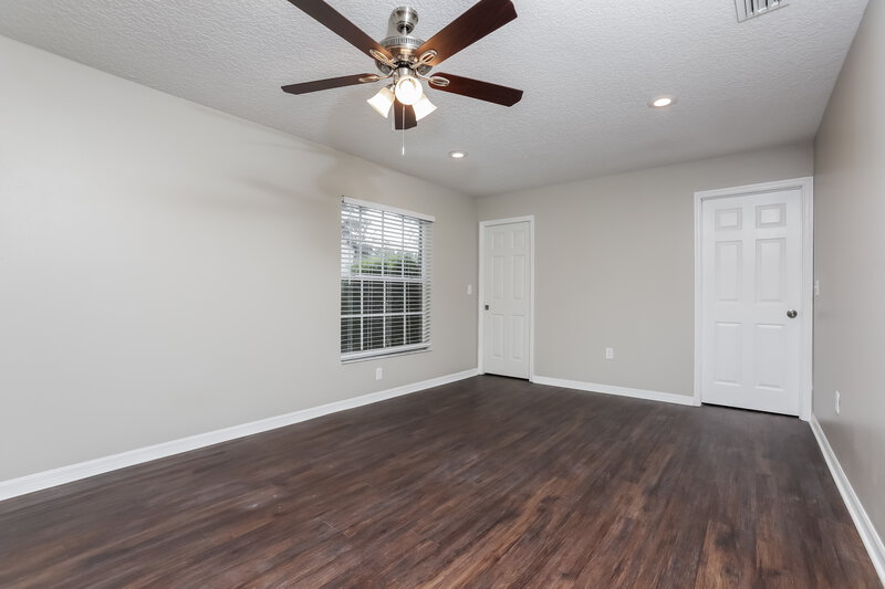 2,540/Mo, 4710 Marsh Harbor Dr Tavares, FL 32778 Living Room View